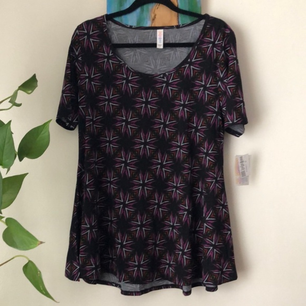 NWT Lularoe perfect tee
